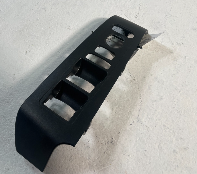Load image into Gallery viewer, 2023-2025 ACURA INTEGRA FRONT LEFT SIDE POWER DOOR WINDOW SWITCH BEZEL # 106684
