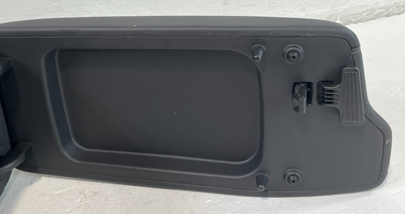 Load image into Gallery viewer, 20-22 HYUNDAI SONATA CENTER CONSOLE STORAGE COMPARTMENT BOX W/ ARMREST # 102105
