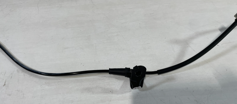 Load image into Gallery viewer, 20-25 HYUNDAI PALISADE FRONT LEFT DRIVER SIDE ABS WHEEL SPEED SENSOR #104694

