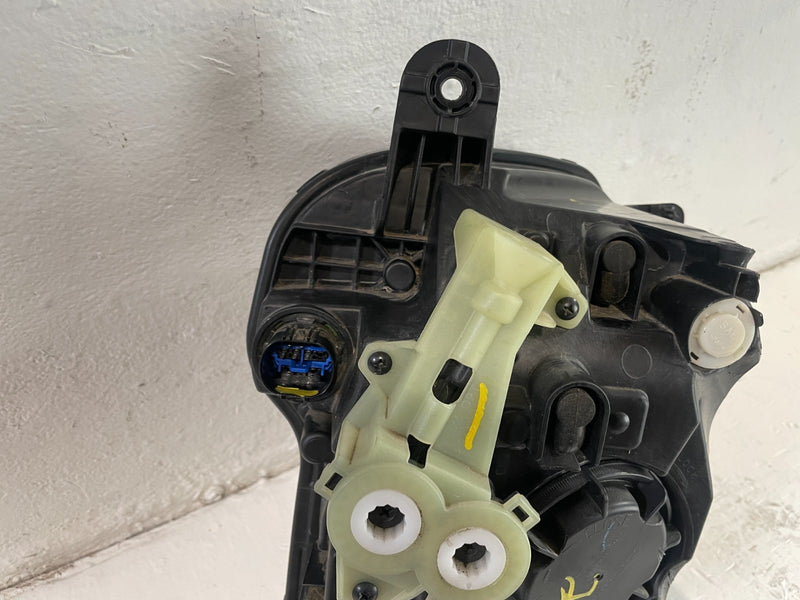 Load image into Gallery viewer, 2022-2024 HYUNDAI TUCSON FRONT LEFT SIDE LED HEADLIGHT HEADLAMP # IG19-HDU1114

