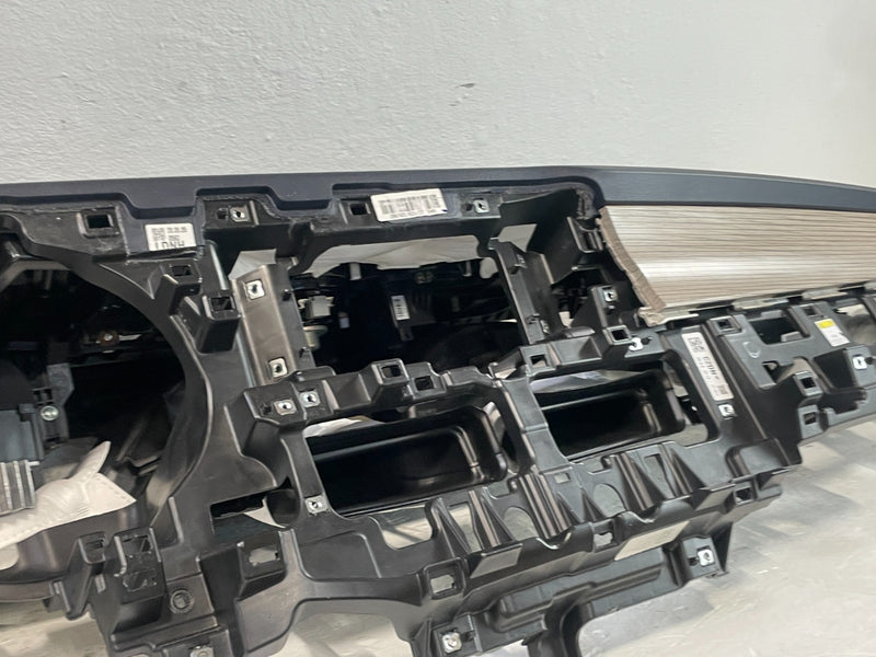 Load image into Gallery viewer, 2020 - 2022 HYUNDAI PALISADE INSTRUMENT PANEL PAD DASHBOARD ASSEMBLY # 103638
