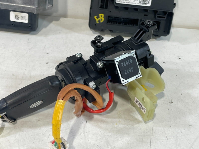 Load image into Gallery viewer, 21-23 HYUNDAI ELANTRA SE ENGINE &amp; BODY CONTROL MODULE ECM BCM W/ KEY FOB # 93707
