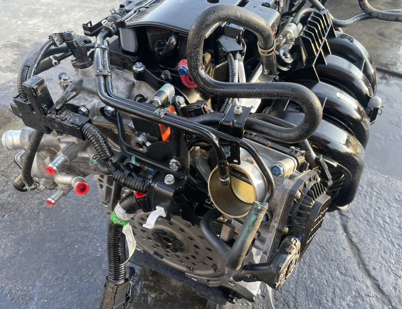 Load image into Gallery viewer, HONDA HRV HR-V 2.0L FWD ENGINE MOTOR ASSEMBLY AUTO 19K MILES 2023-2025 # 105501
