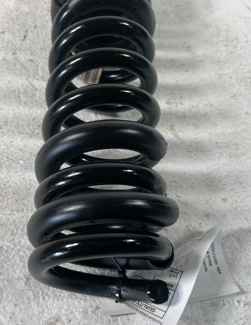 Load image into Gallery viewer, 2021-2025 BMW G82 M4 REAR LEFT OR RIGHT SIDE SUSPENSION COIL SPRING # 105757
