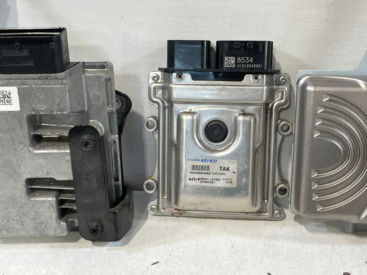 KIA STINGER GT-LINE ENGINE & TRANS CONTROL MODULE & AUDIO AMP W/ KEY FOB
