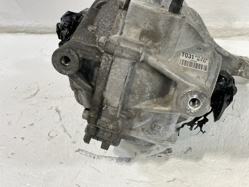 Load image into Gallery viewer, 22-23 KIA STINGER AWD FRONT DIFFERENTIAL CARRIER ASSEMBLY 34K MILES 2.5L # 99732
