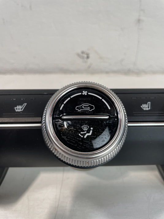 22-23 GENESIS G70 FRONT DUAL ZONE A/C TEMPERATURE CLIMATE CONTROL PANEL