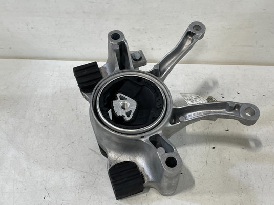 19-24 BMW 330i 330i xDrive AUTO TRANSMISSION GEARBOX SUPPORTING BRACKET