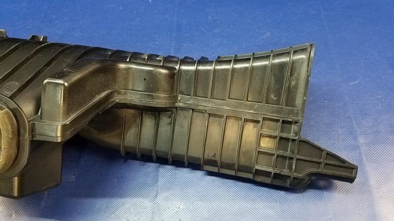 Load image into Gallery viewer, 2011-2024 INFINITI QX56 QX80 AIR INTAKE CLEANER RESONATOR DUCT HOSE TUBE # 75471
