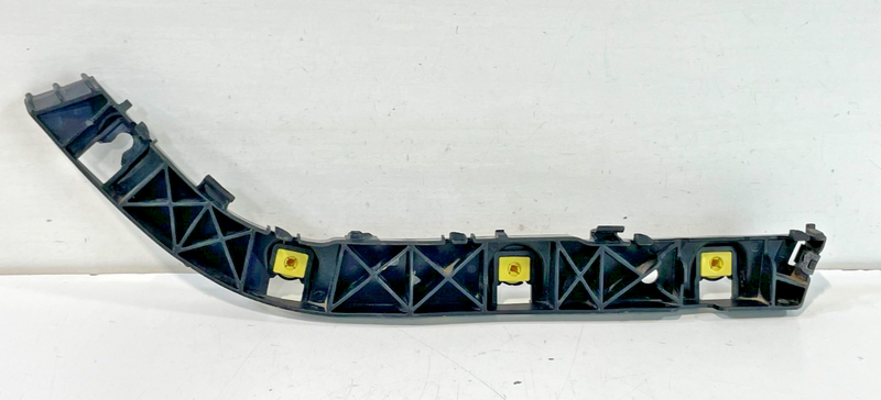 Load image into Gallery viewer, 2019-2020 HYUNDAI SANTA FE REAR BUMPER RIGHT SIDE UPPER SUPPORT BRACKET # 102900
