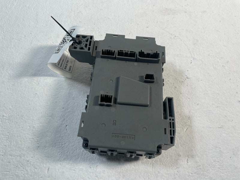 Load image into Gallery viewer, 2023-2025 ACURA INTEGRA CABIN FUSE RELAY DASH JUNCTION BOX MODULE # 106703
