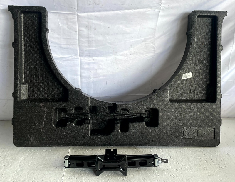 Load image into Gallery viewer, 2023 - 2025 KIA SPORTAGE CARGO STORAGE COMPARTMENT BOX W/ JACK # 106677
