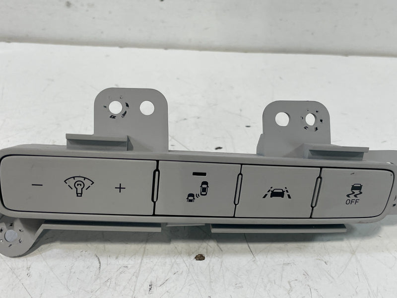 Load image into Gallery viewer, 20-22 HYUNDAI PALISADE DASH RHEOSTAT DIMMER &amp; TRUNK &amp; TRACTION SWITCH # 103572
