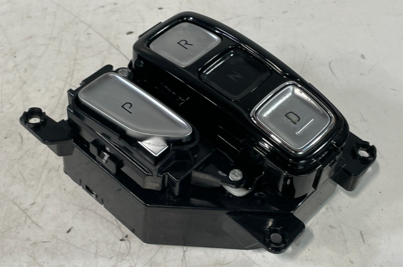 Load image into Gallery viewer, 2022-2024 HYUNDAI TUCSON AUTO TRANSMISSION GEAR SELECTOR SHIFTER SWITCH # 103807
