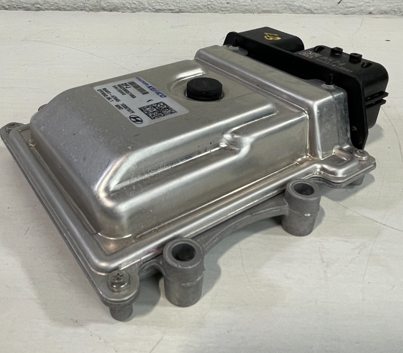 Load image into Gallery viewer, 2019-2023 GENESISI G70 RWD TRANSMISSION CONTROL MODULE TM TCU UNIT 2.0L # 104278
