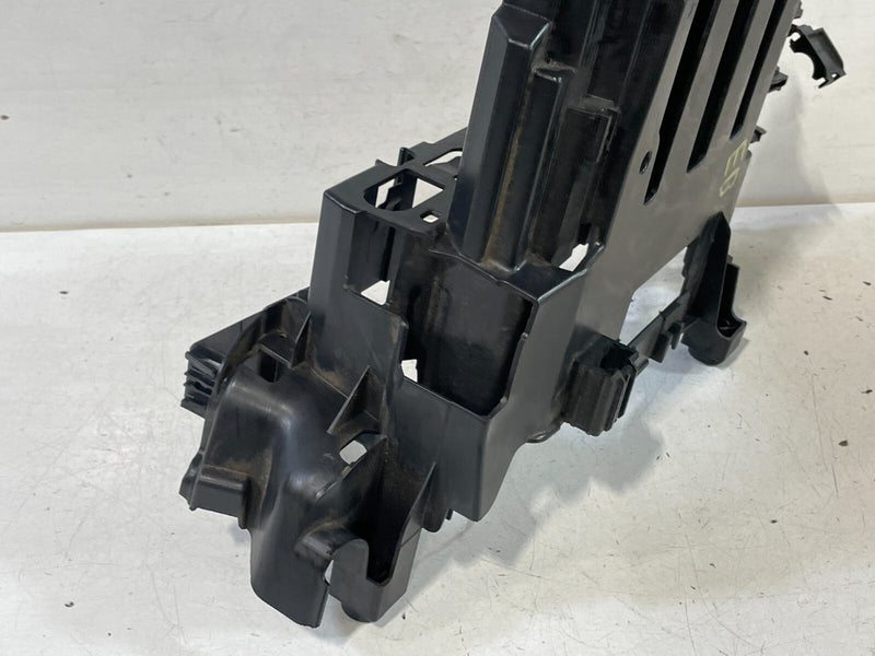 Load image into Gallery viewer, 19-20 BMW 330i 330i xDrive INTEGRATED POWER SUPPLY MODULE HOLDER BRACKET #98425D
