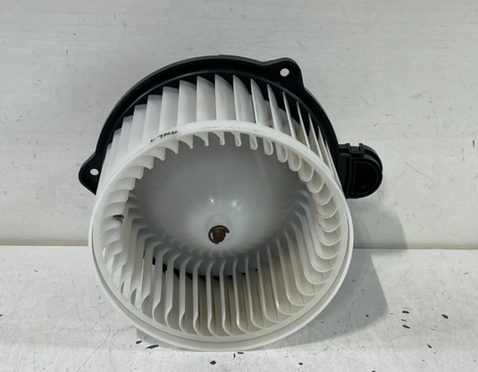 2018 - 2023 KIA STINGER K900 AC A/C HEATER BLOWER W/ FAN MOTOR