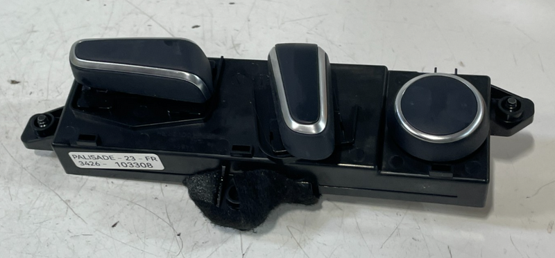 Load image into Gallery viewer, 23-25 HYUNDAI PALISADE FRONT RIGHT PASSENGER SIDE SEAT ADJUSTMENT SWITCH #103308
