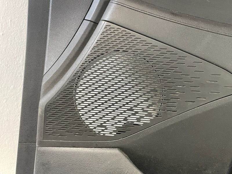 Load image into Gallery viewer, 2020 - 2022 HYUNDAI PALISADE FRONT RIGHT SIDE INTERIOR DOOR TRIM PANEL # 101371
