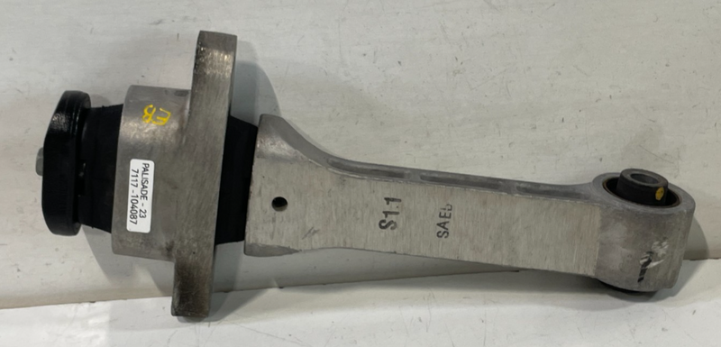 Load image into Gallery viewer, 19-25 HYUNDAI PALISADE SANTA FE ENGINE MOTOR MOUNT TORQUE ARM ROLL ROD # 104087
