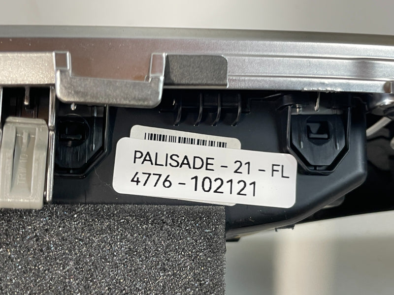 Load image into Gallery viewer, 20-22 PALISADE FRONT LEFT DASH AC AIR VENT GRILLE MOLDING W/ TRIM COVER # 102121
