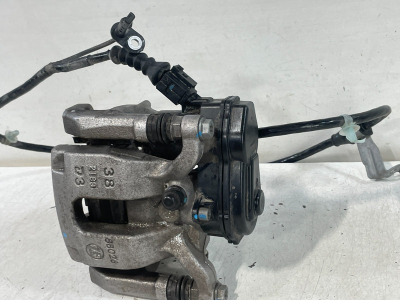 Load image into Gallery viewer, 23-25 HONDA HR-V REAR LEFT DRIVER SIDE DISC BRAKE CALIPER W/ ABS SENSOR # 100730
