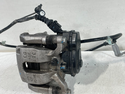 23-25 HONDA HR-V REAR LEFT DRIVER SIDE DISC BRAKE CALIPER W/ ABS SENSOR
