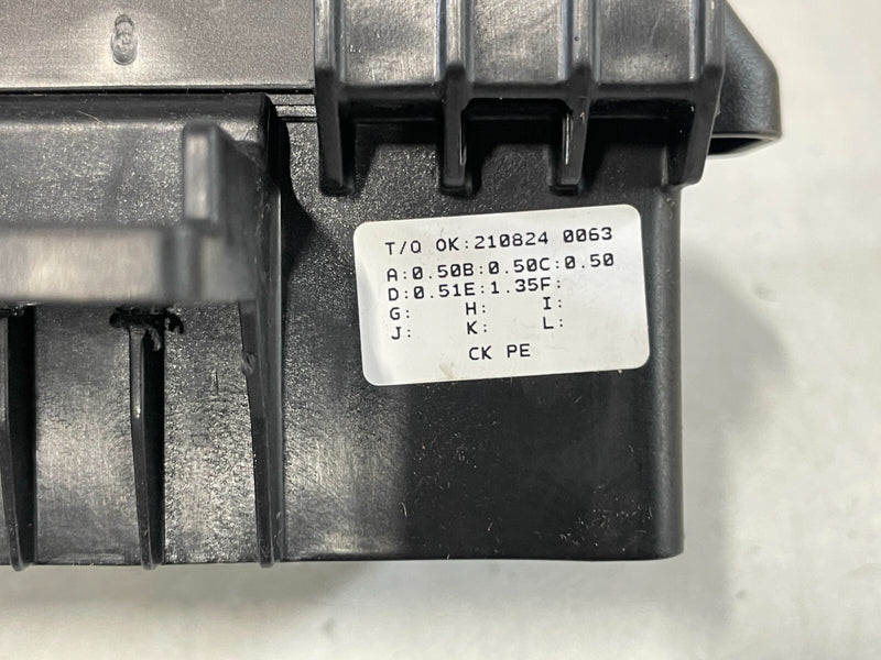 Load image into Gallery viewer, 2022-2023 KIA STINGER POSITIVE BATTERY FUSE TERMINAL COVER FUSIBLE LINK # 99636
