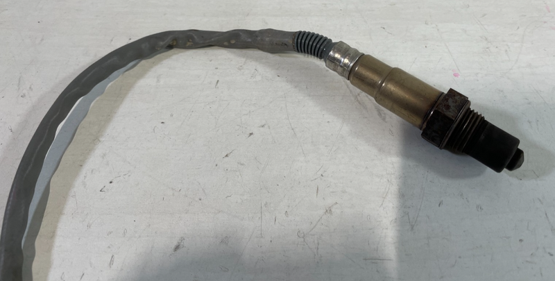 Load image into Gallery viewer, 20-25 HYUNDAI PALISADE FRONT RIGHT SIDE EXHAUST LAMBDA O2 OXYGEN SENSOR #104740
