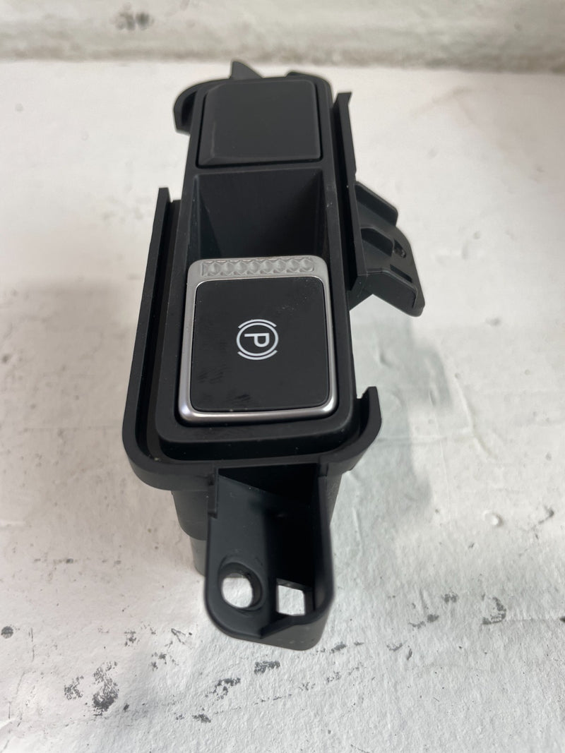 Load image into Gallery viewer, 2021-2023 HYUNDAI SANTA FE ELECTRIC PARKING BRAKE CONTROL SWITCH UNIT # 104422

