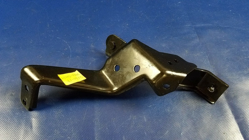 Load image into Gallery viewer, 2013 - 2020 INFINITI JX35 QX60 POWER STEERING PUMP MOUNT SUPPORT BRACKET # 56424
