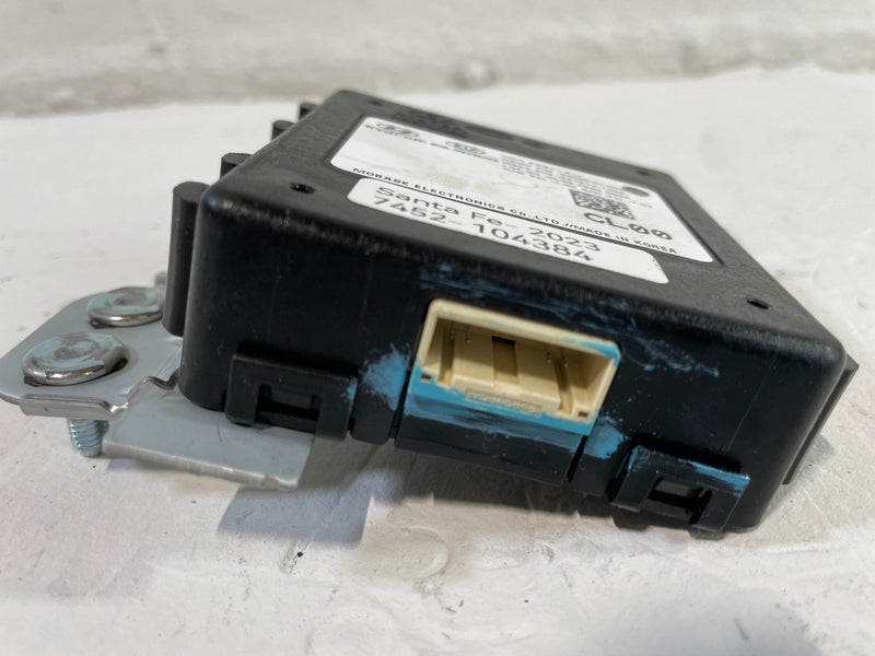 Load image into Gallery viewer, 21-23 HYUNDAI SANTA FE THEFT LOCKING KEYLESS ENTRY CONTROL MODULE UNIT # 104384
