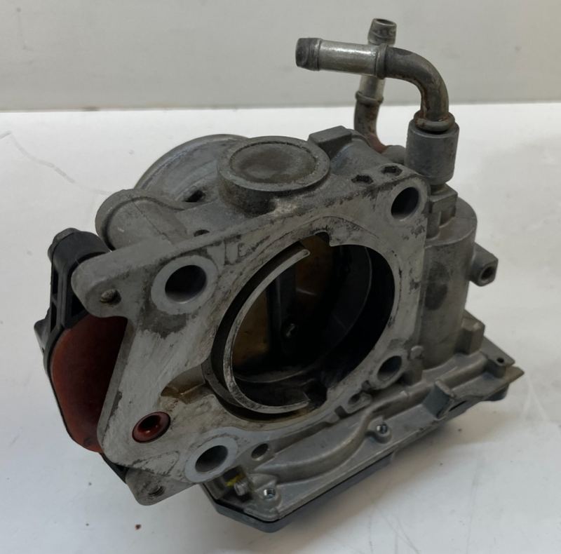 Load image into Gallery viewer, 2012 - 2022 HONDA CIVIC HR-V FRONT ENGINE VALVE THROTTLE BODY 1.8L # 80109
