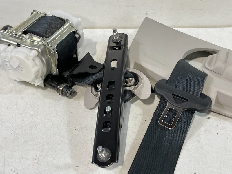 Load image into Gallery viewer, 2022-2025 HONDA CIVIC FRONT RIGHT SIDE SEAT BELT RETRACTOR W/ TENSIONER # 96127
