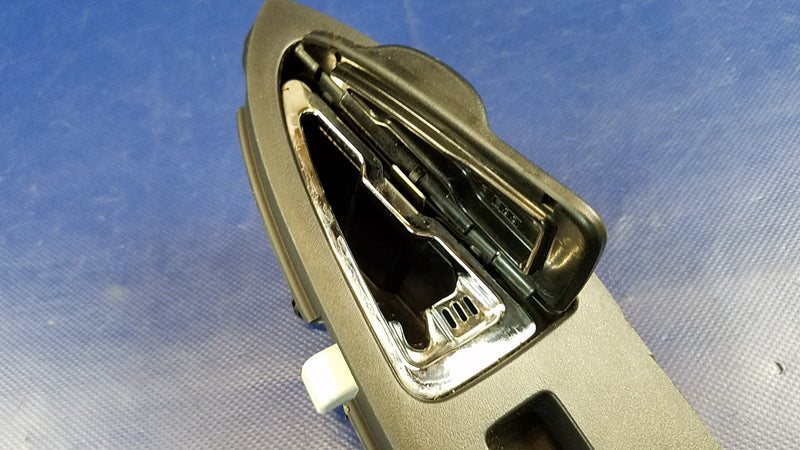 Load image into Gallery viewer, 2006-2009 INFINITI M35 M45 REAR RIGHT PASSENGER SIDE DOOR WINDOW SWITCH # 69826
