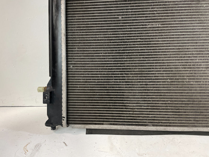 Load image into Gallery viewer, ⭐⭐ 2016 - 2020 HONDA CIVIC RADIATOR ASSEMBLY AUTOMATIC TRANSMISSION ⭐⭐
