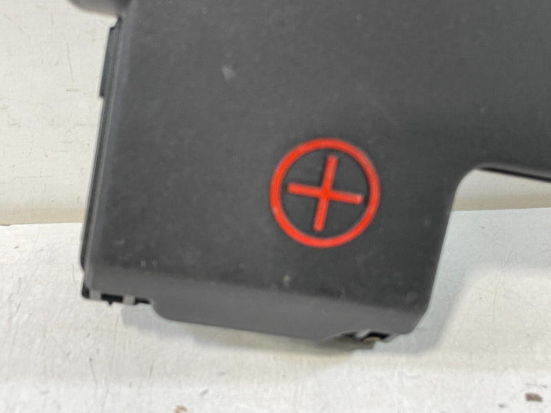 Load image into Gallery viewer, 2022-2023 KIA STINGER POSITIVE BATTERY FUSE TERMINAL COVER FUSIBLE LINK # 99636
