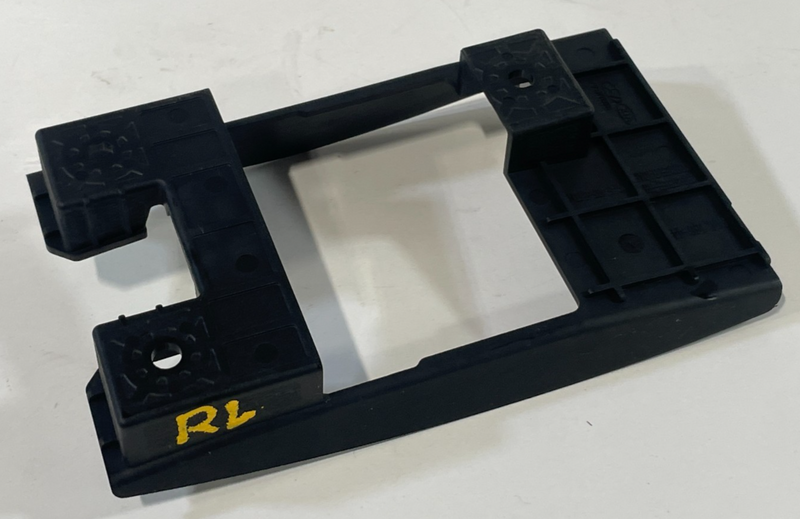 Load image into Gallery viewer, 2021-2023 HYUNDAI SANTA FE REAR LEFT BLIND SPOT MONITOR SENSOR BRACKET # 101411
