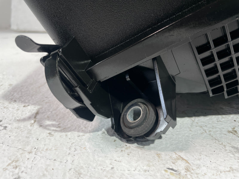Load image into Gallery viewer, 2019-2021 GENESIS G70 ENGINE AIR INTAKE CLEANER FILTER HOUSING BOX 2.0L # 105355
