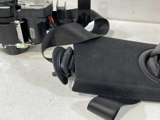 2019-2024 BMW 330i 330e FRONT RIGHT PASSENGER SIDE SEAT BELT RETRACTOR