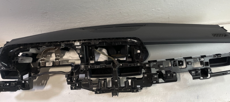 Load image into Gallery viewer, 2023-2025 HYUNDAI PALISADE INSTRUMENT PANEL PAD DASHBOARD ASSEMBLY 3.8L # 104226
