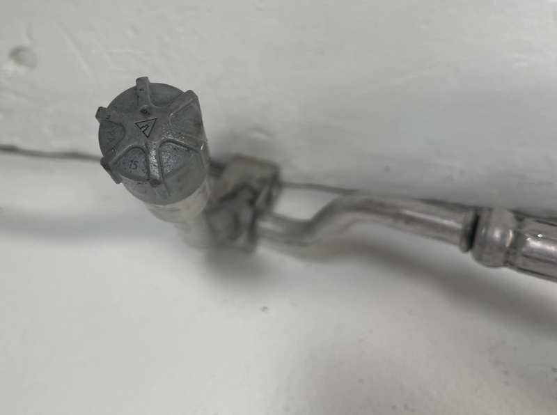 Load image into Gallery viewer, 21-25 BMW G82 M4 M3 M2 A/C AIR CONDITIONING PIPE LINE HOSE ASSEMBLY 3.0L #105723
