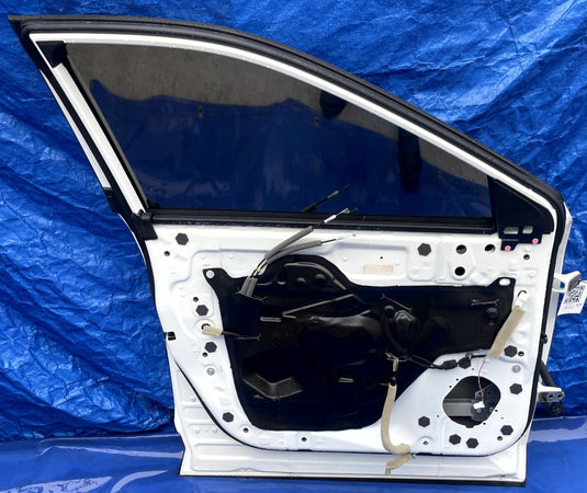NISSAN ROGUE FRONT LEFT DRIVER SIDE DOOR ASSEMBLY WHITE (QAK) 2021-2025