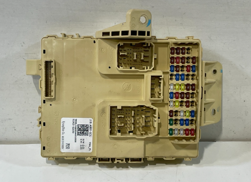 Load image into Gallery viewer, 2021-2023 HYUNDAI SANTA FE CABIN JUNCTION FUSE RELAY BOX 91905-S2050 # 101912
