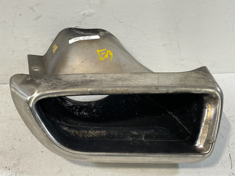 Load image into Gallery viewer, 2019 - 2020 INFINITI QX50 REAR RIGHT EXHAUST MUFFLER TIP TAIL PIPE OEM # 85725
