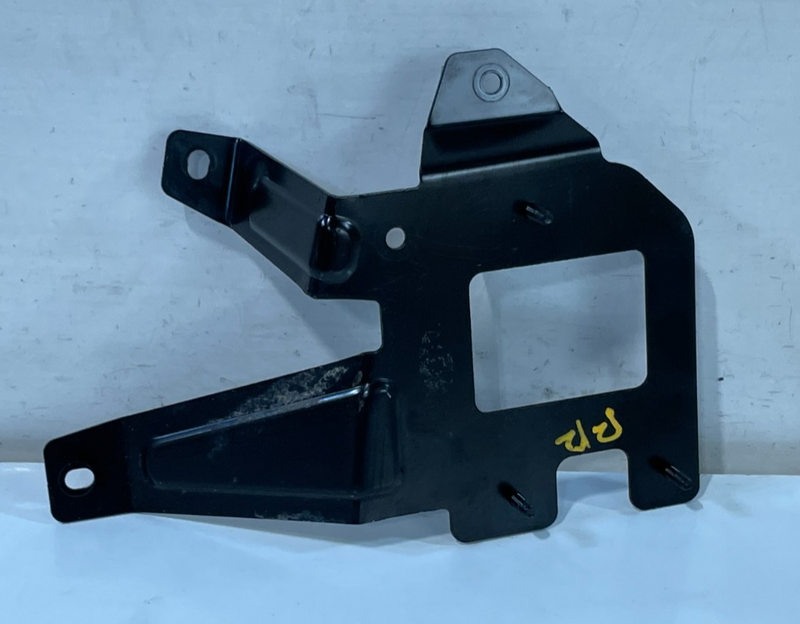 Load image into Gallery viewer, 20-22 HYUNDAI PALISADE REAR RIGHT SIDE BLIND SPOT RADAR SENSOR BRACKET # 101297
