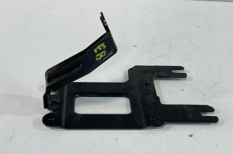 Load image into Gallery viewer, 2020-2022 HYUNDAI PALISADE SBW TRANSMISSION CONTROL MODULE BRACKET 3.8L # 102132
