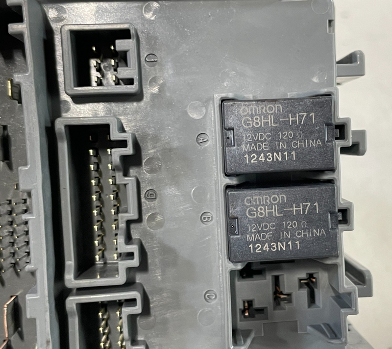 Load image into Gallery viewer, 2022-2025 HONDA CIVIC UNDER DASH FUSE RELAY CABIN JUNCTION BOX 1.5L # 99996
