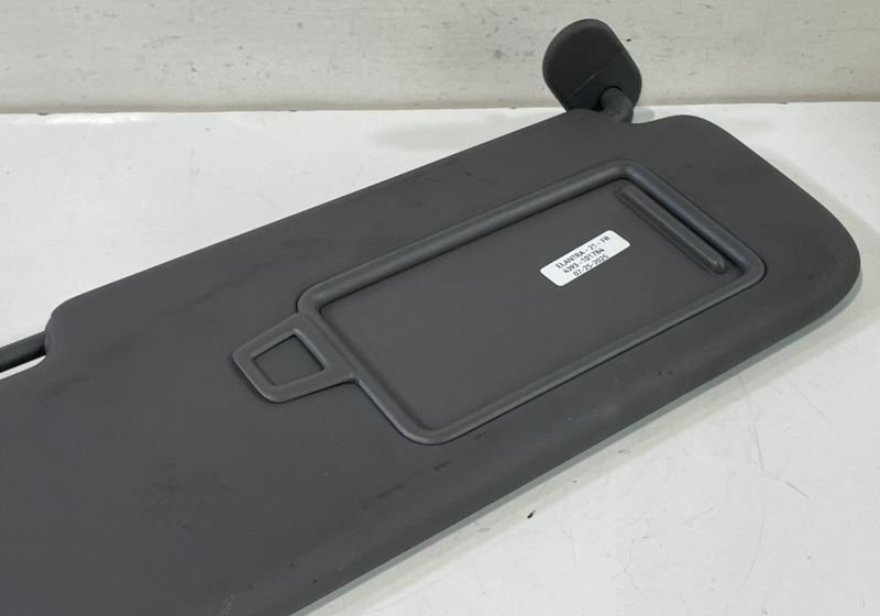 Load image into Gallery viewer, 21-25 HYUNDAI ELANTRA ELANTRA N FRONT RIGHT SIDE SUN VISOR SUNVISOR GRAY #101784
