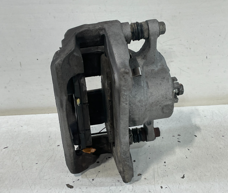 Load image into Gallery viewer, 2023 - 2026 HONDA HR-V FRONT LEFT SIDE BRAKE CALIPER W/O BRAKE PADS # 100722
